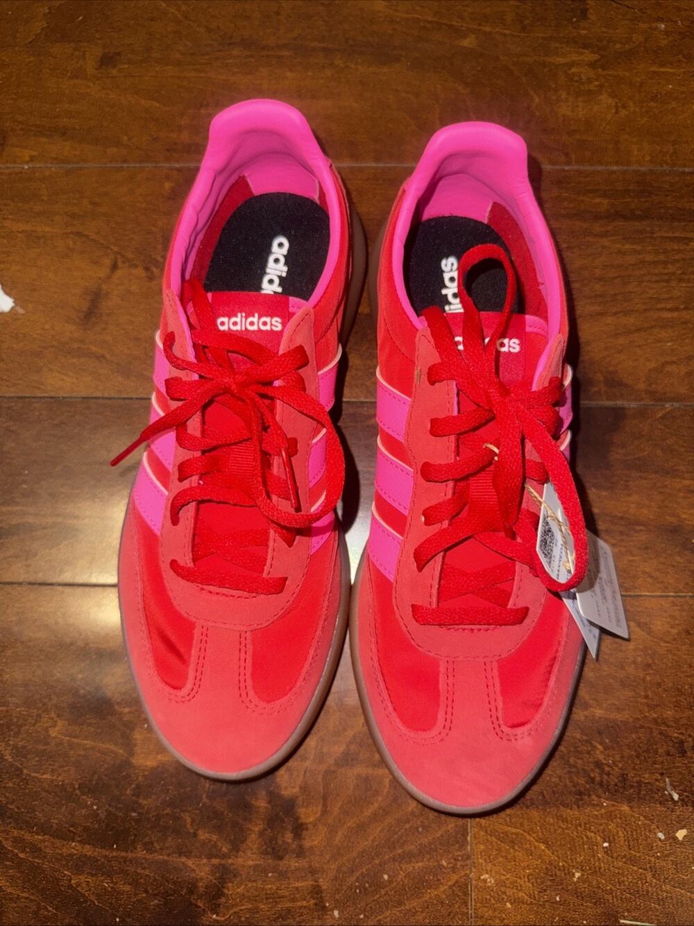 Women’s adidas Low Top Red/Pink Suede Gum Rubber Sole , Size 6w (5 Mens)